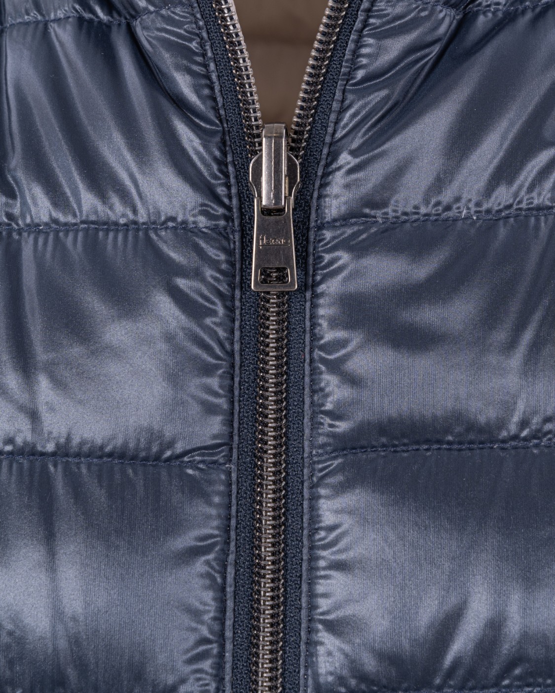 shop HERNO  Gilet: Herno piumino gilet reversibile.
Vestibilità regolare.
Chiusura frontale con zip.
Tasche a filetto con zip.
Composizione: 100% poliammide.
Made in Romania.. PI001008U 12017-9200 number 4011367